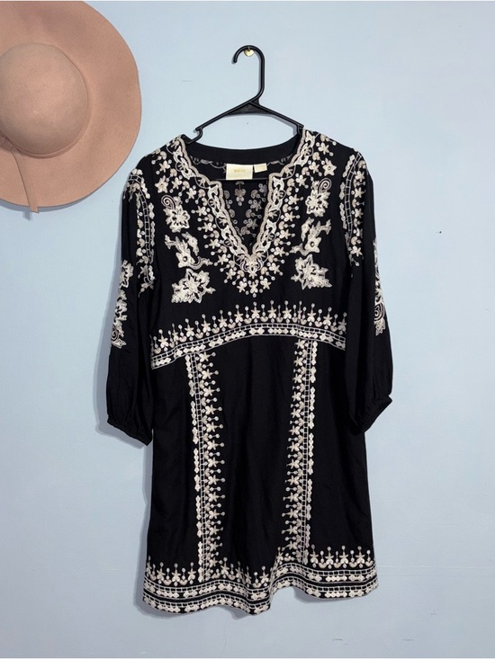 Anthropologie Dresses & Skirts - Maeve Anthropologie Bohemian Embroidered Black Tunic Dress with Ivory Detailing